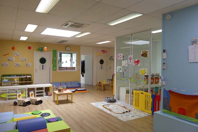 creche tours 02 768x512