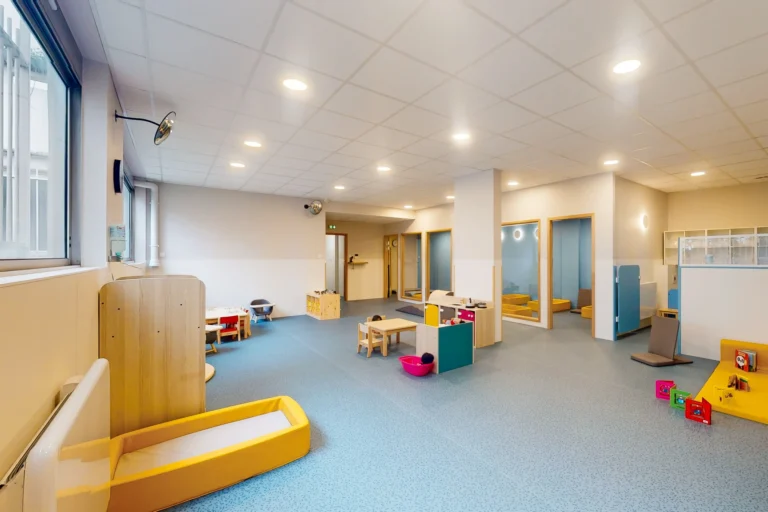 971016 872184 768x512