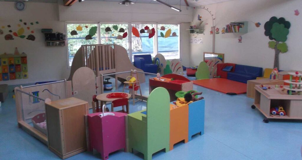 Combien de temps faut-il pour que mon enfant s'habitue à la crèche