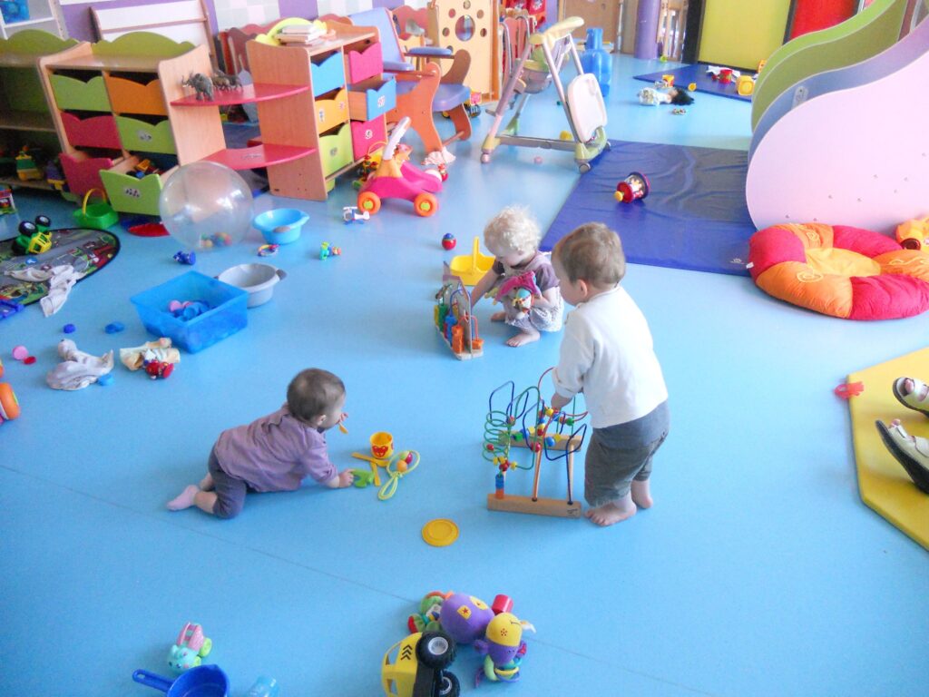 Pourquoi la crèche est un atout pour les parents qui travaillent