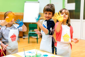 la différence entre la crèche et la maternelle