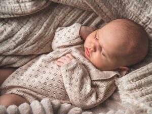 Combien de jours par semaine faut-il laisser bébé en crèche